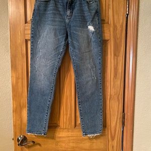 Carly Jean Los Angeles. Size 7.